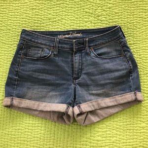 Universal Thread jean shorts, size 4/27.